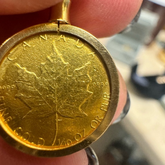 K24 Japan Solid Gold Coin Pendant 4.2g - Picture 12 of 13